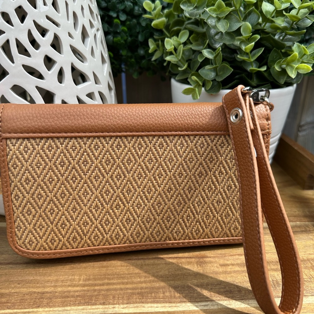 Thirty-One Tan and Brown Patterned Wristlet